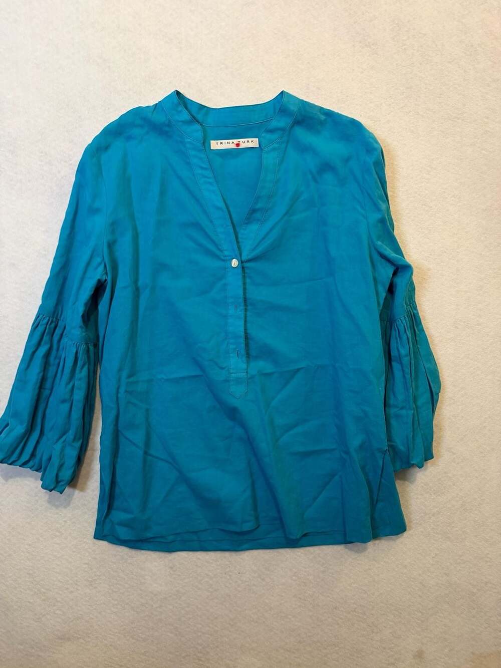 Trina Turk Teal Split V-Neck Pleated Balloon Sleeve Blouse